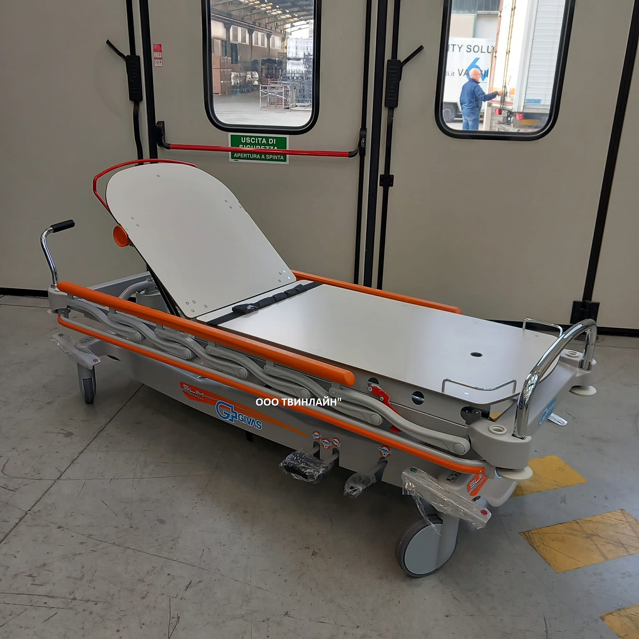 Медицинская тележка-каталка  BT1205