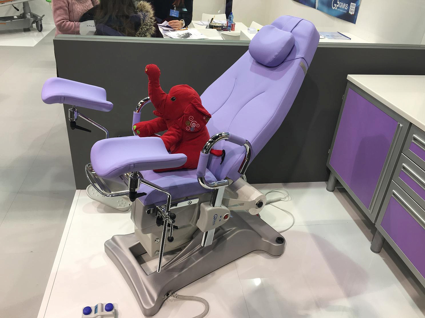 Гинекологическое кресло с электроприводом  MR 5027